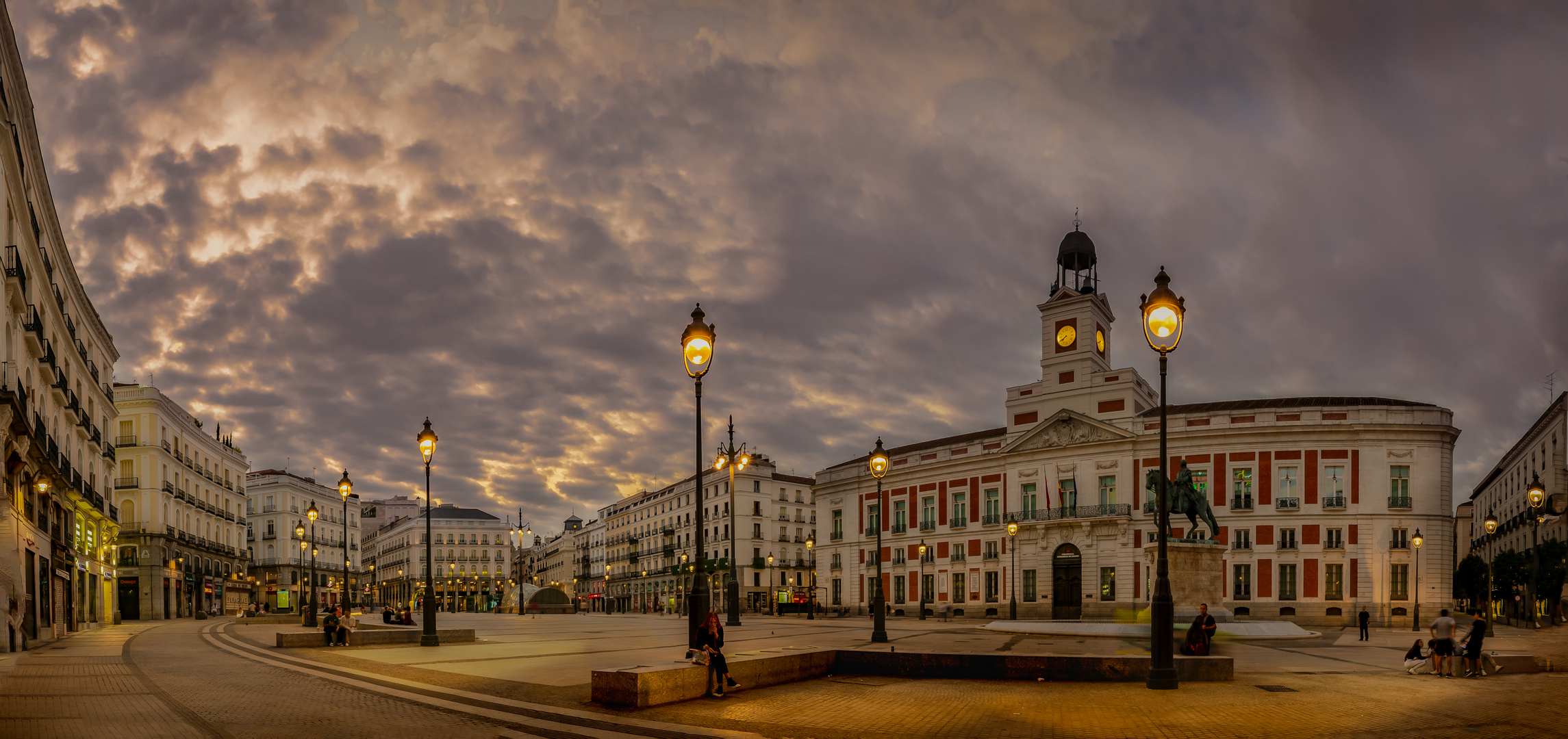 la puerta del SOL en Madrid