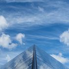 La Pyramide du Louvre a 30 ans / Paris