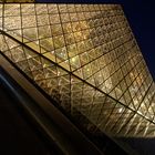 La Pyramide du Louvre ...
