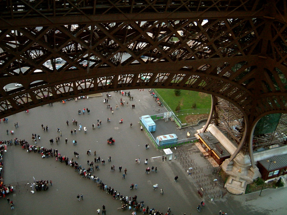 La queue de la Tour Eiffel