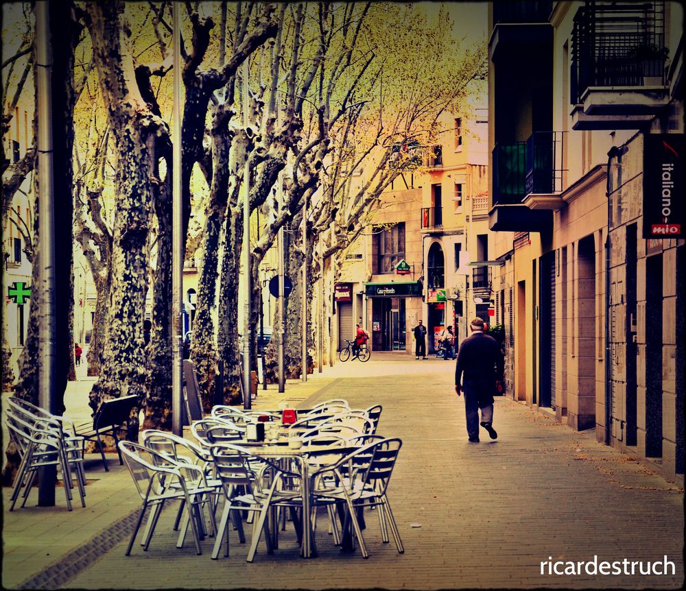 La Rambla del poble - La rambla del pueblo. Sant Boi de Llobregat