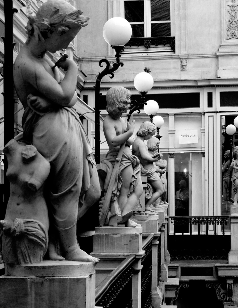 La rangée des statues