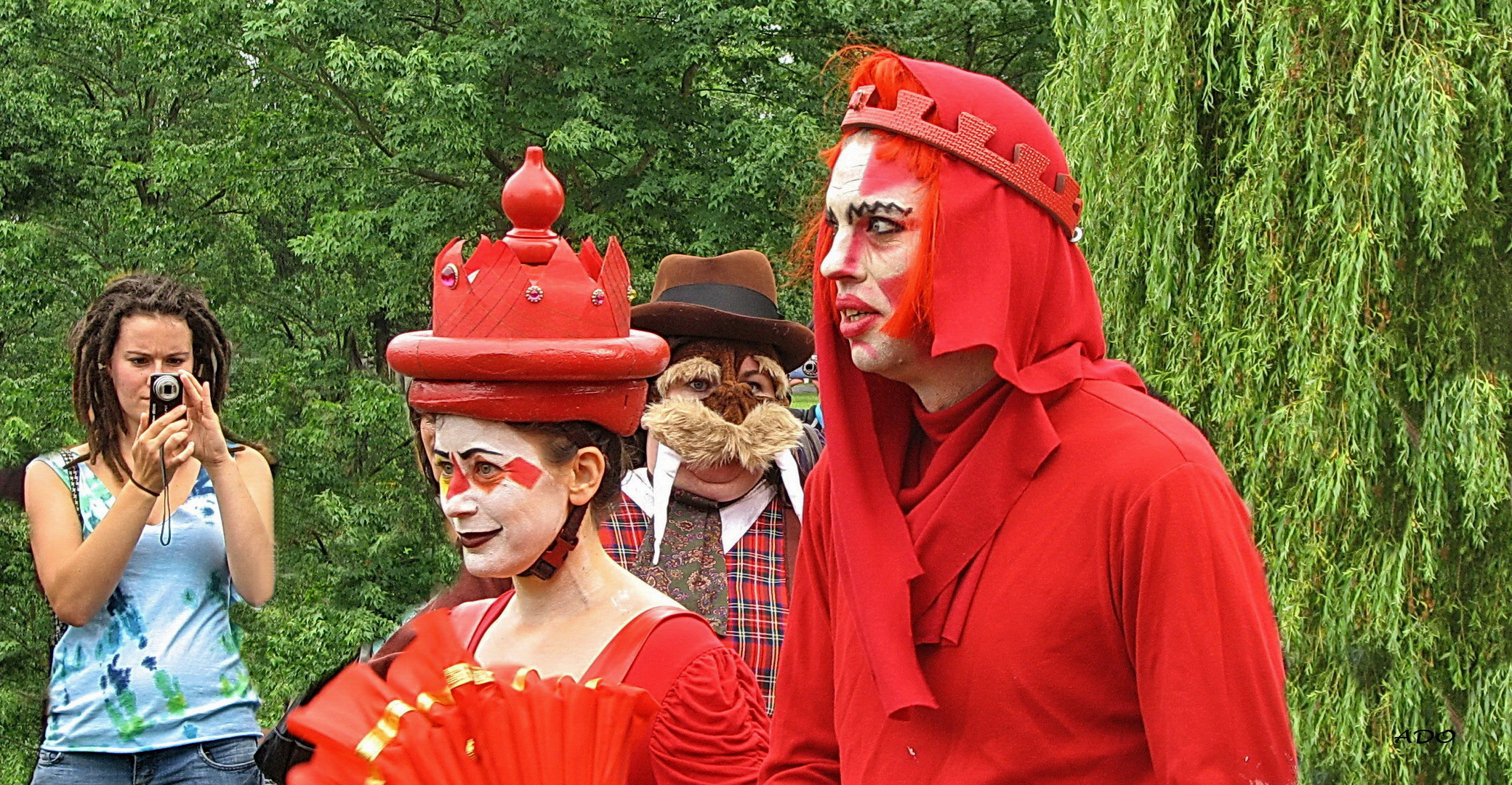 la Reine Rouge, le morse et le Roi Rouge