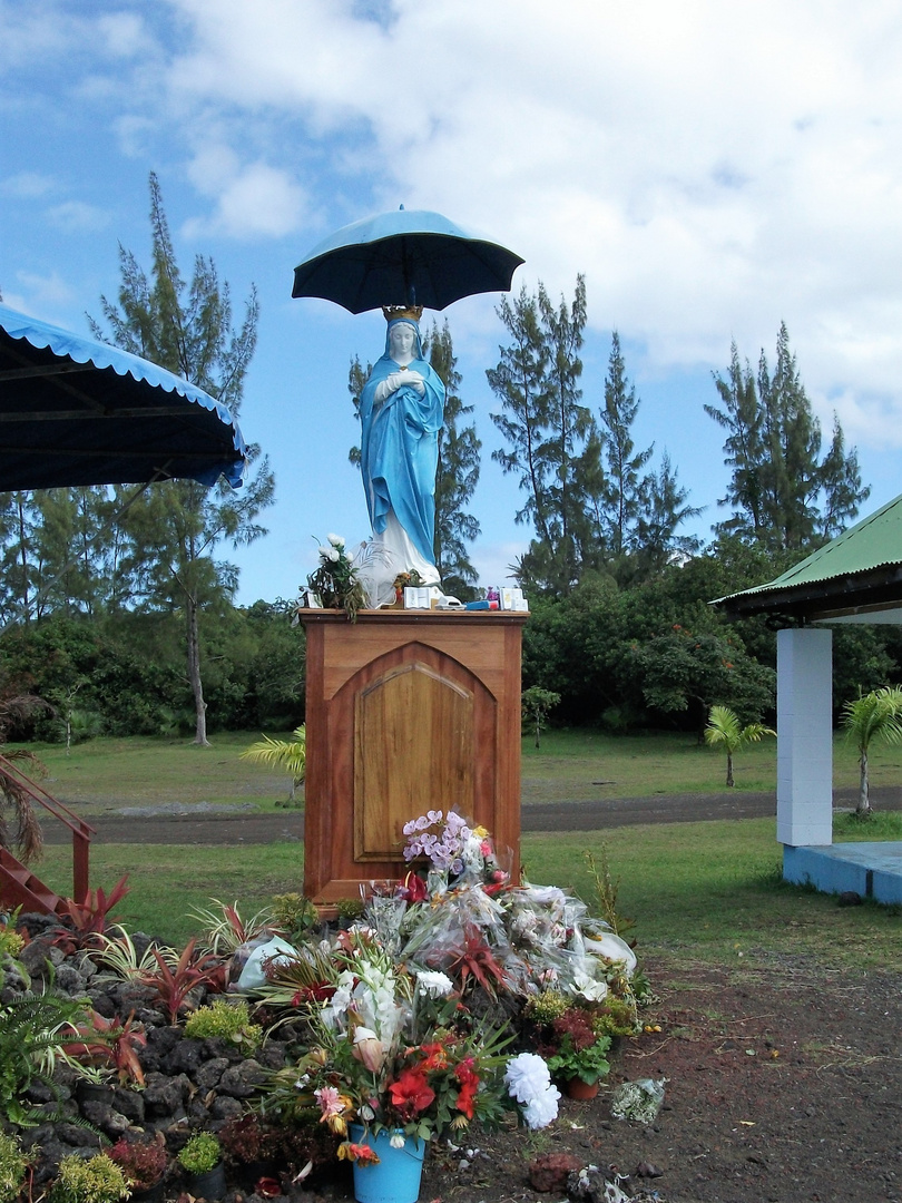 la reunion - La Vierge au parasol