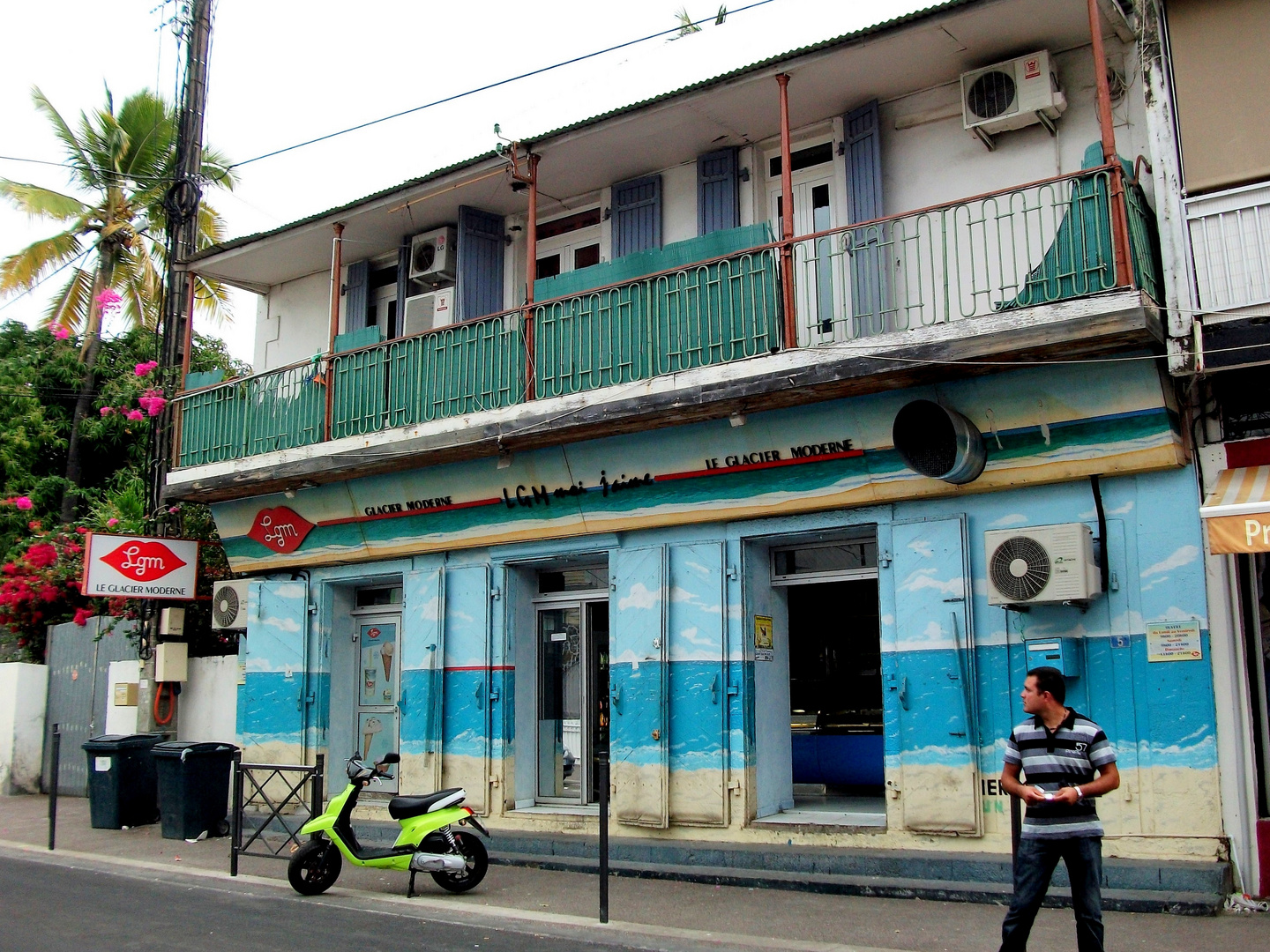 LA REUNION - Le Glacier Moderne ...