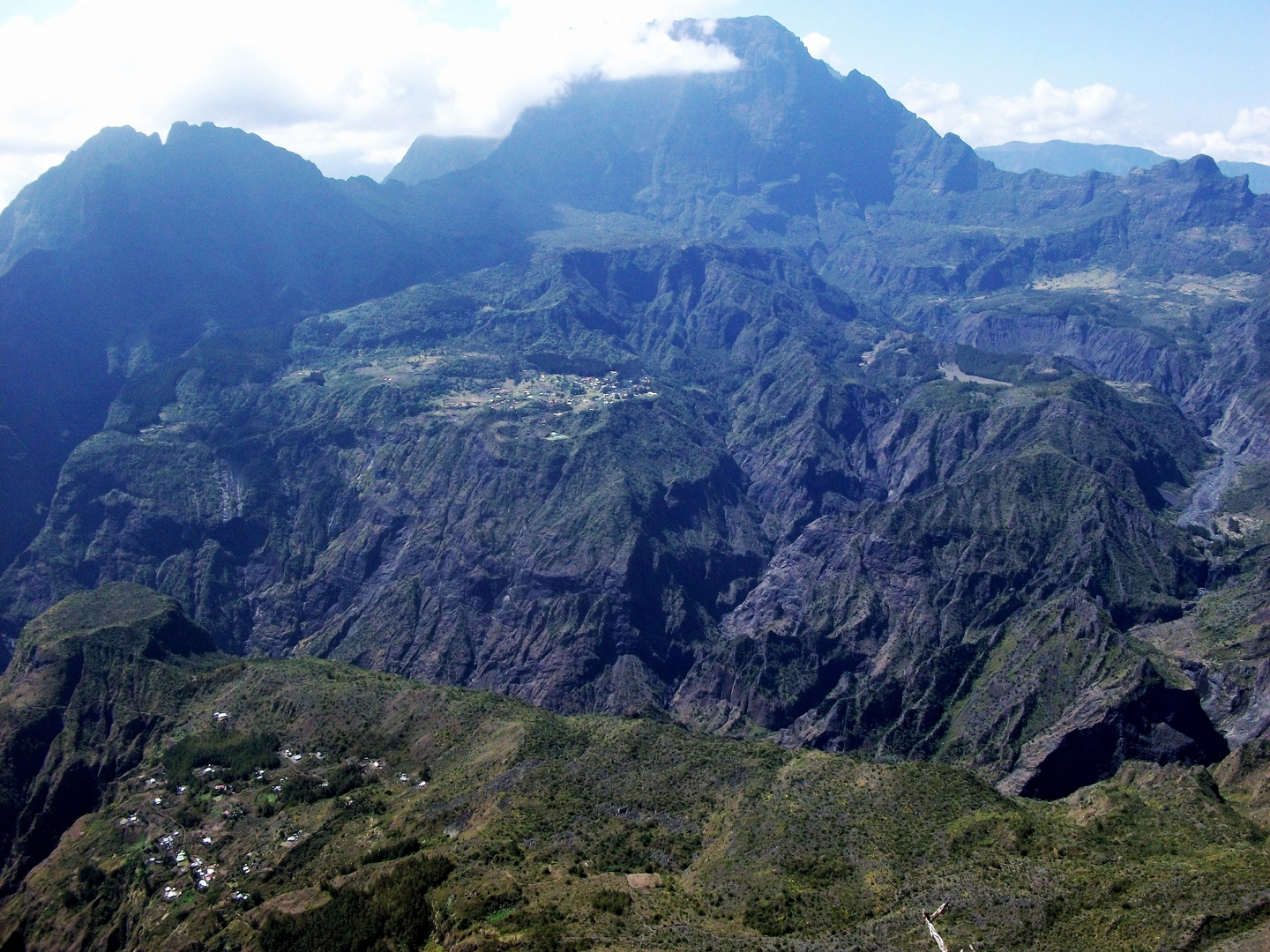 LA REUNION - le Grand Benare 