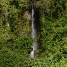 La Réunion - Wasserfall zum Riviere du Mat