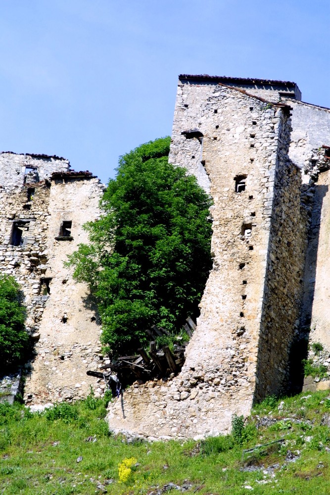 la ricotruzione dopo 29 anni del terremoto in irpinia