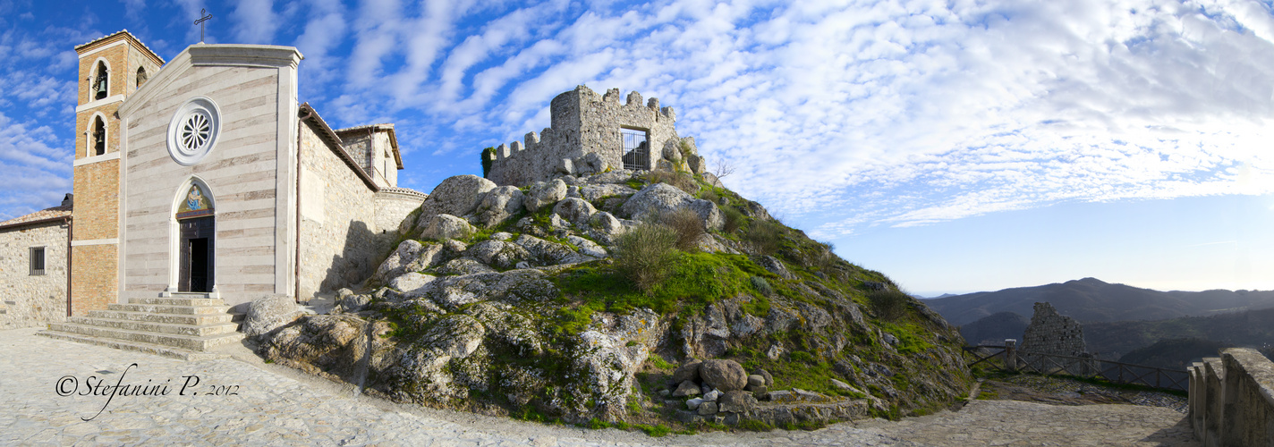 La Rocca di Tolfa