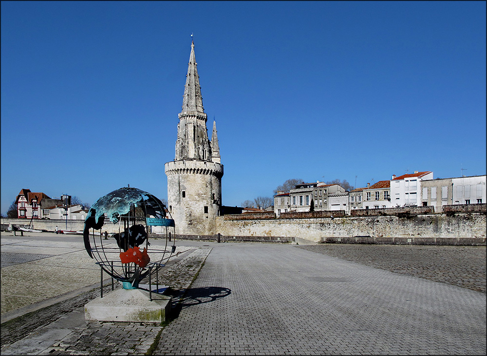 La Rochelle im Frühlingsblau