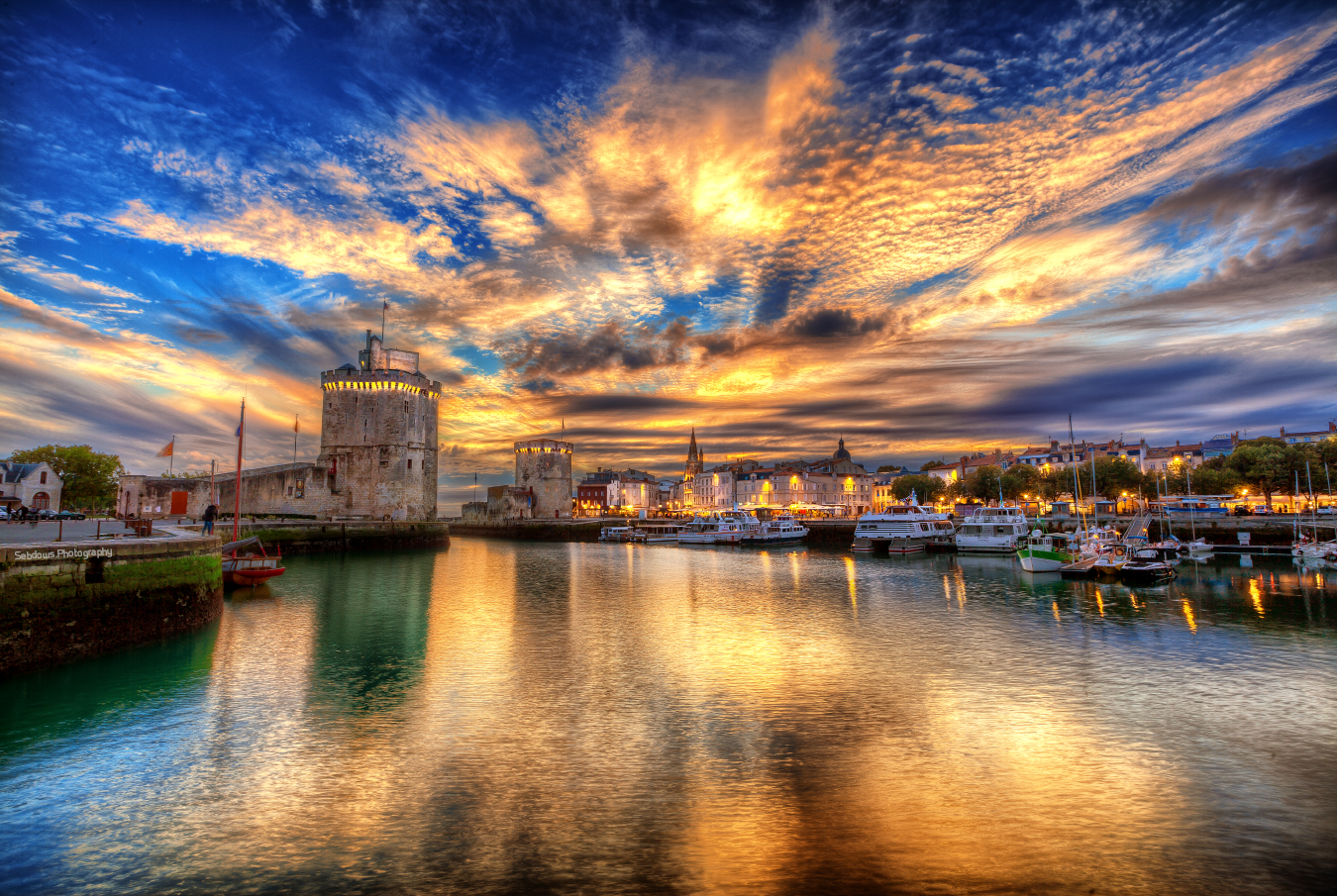 La Rochelle in Fire