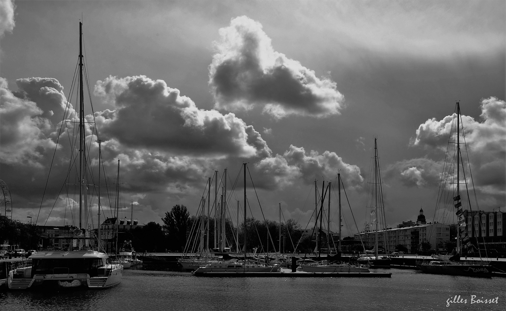 La Rochelle le bassin des grands yachts