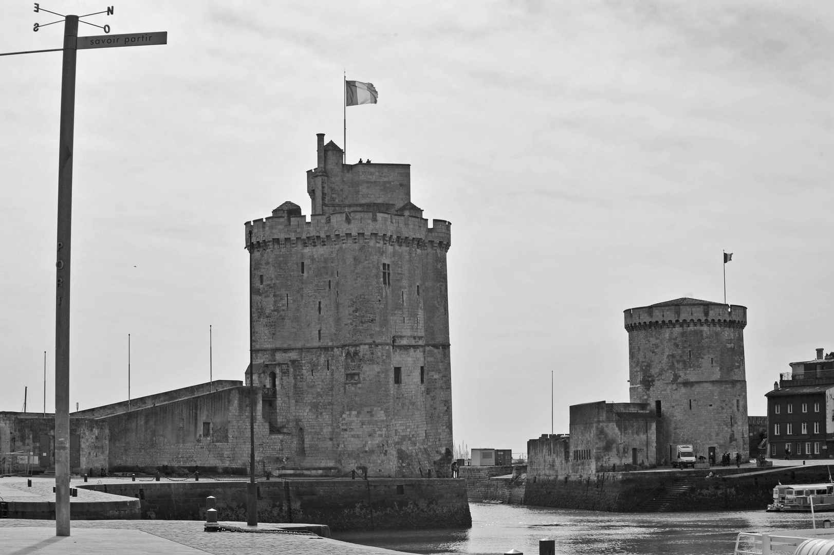 la rochelle (versus black and white ) !