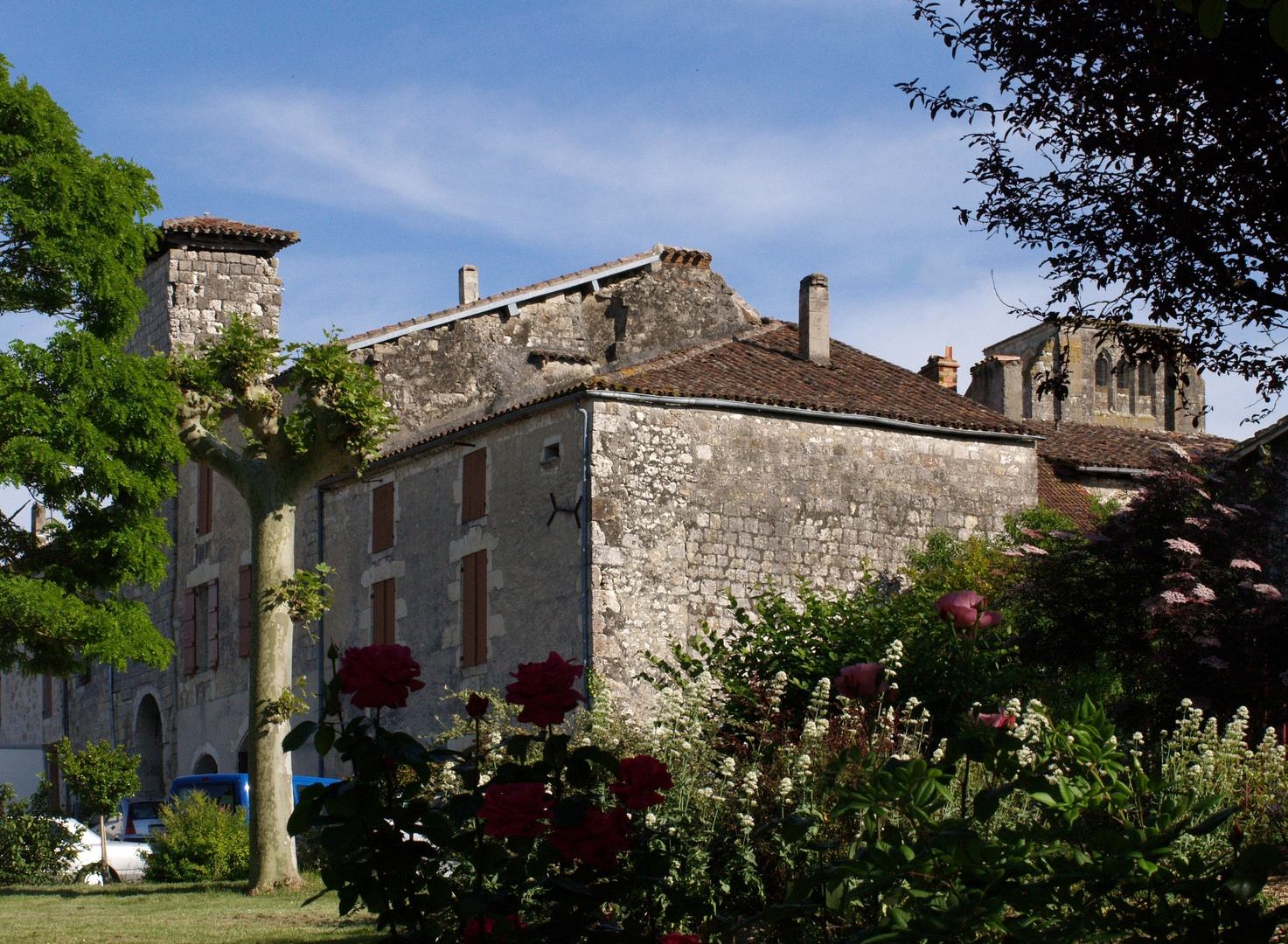 La Romieu – Une des portes du village fortifié – Eins der Tore des befestigten Dorfes photo et ...