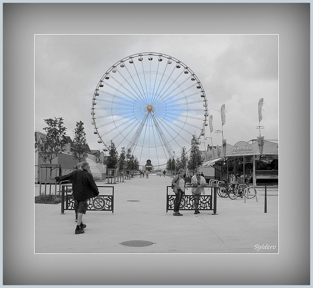 La roue tourne photo et image fête, vision artistique, grande roue Images