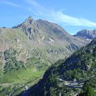 La route des lacs près de St-Lary - Pyrénées