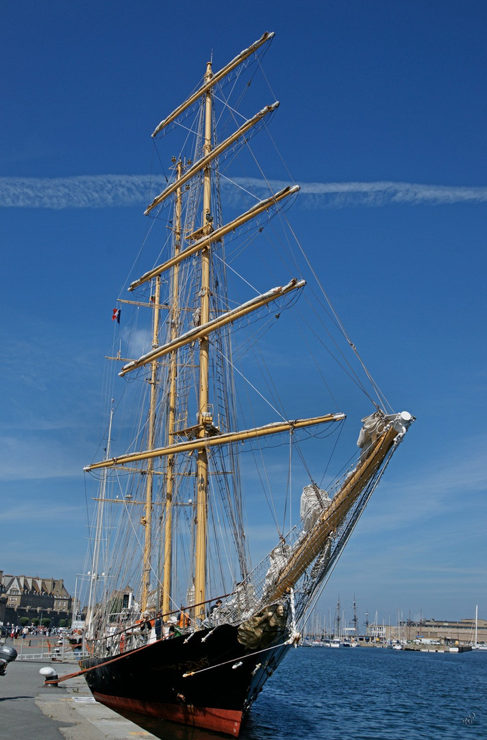 LA ROUTE DU RHUM.... St Malo se prépare....