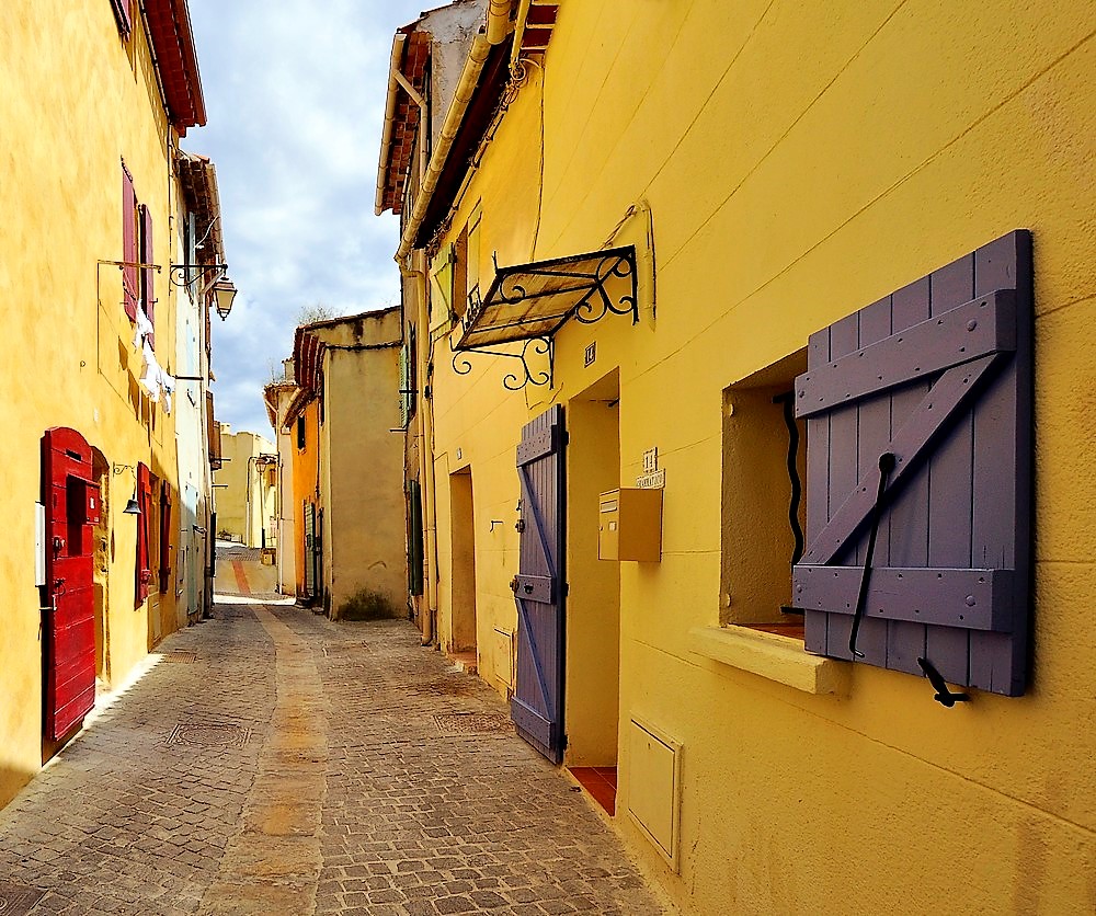 La ruelle jaune