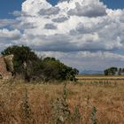 La ruine sur le plateau de Valensole .