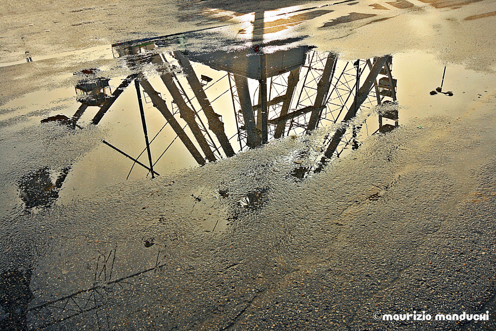 La Ruota Panoramica In Un Riflesso