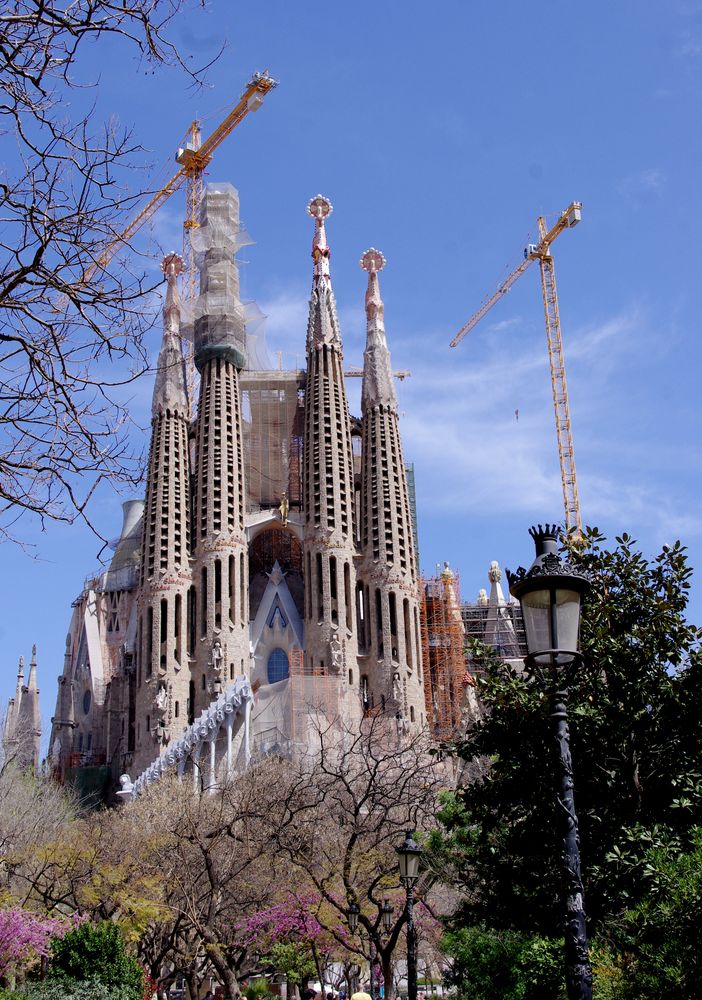 La Sagrada Familia, Barcelone ....