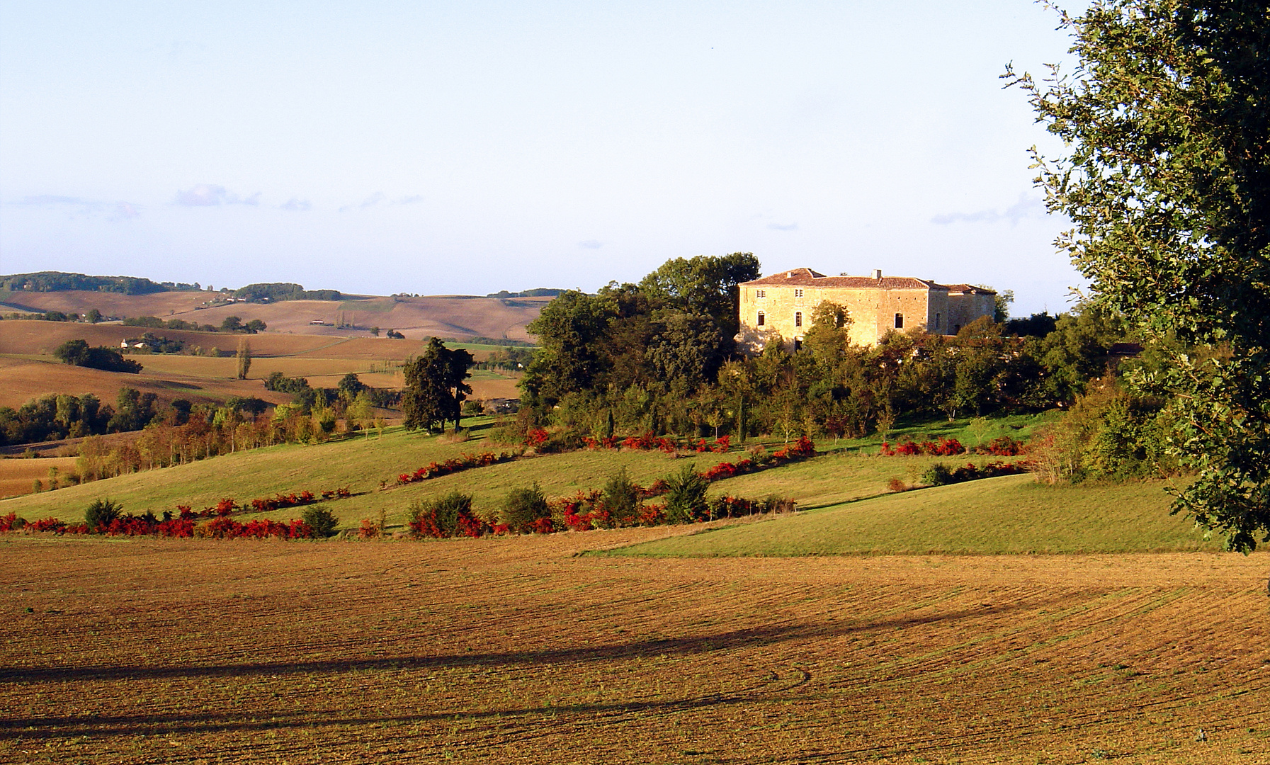 La Sauvetat, ferme gersoise en automne