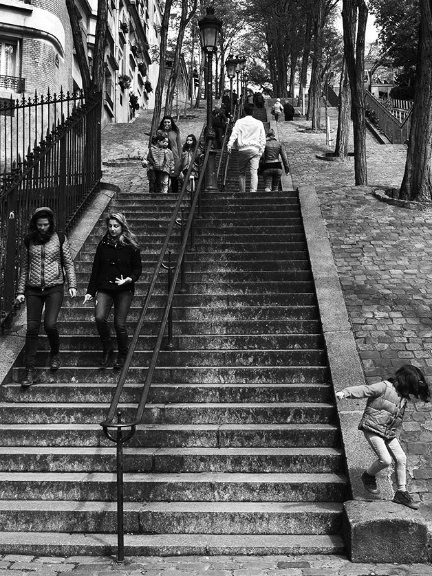 LA SCALA PER MONTMARTRE  /  LES ESCALIERS DE LA BUTTE