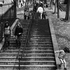 LA SCALA PER MONTMARTRE  /  LES ESCALIERS DE LA BUTTE