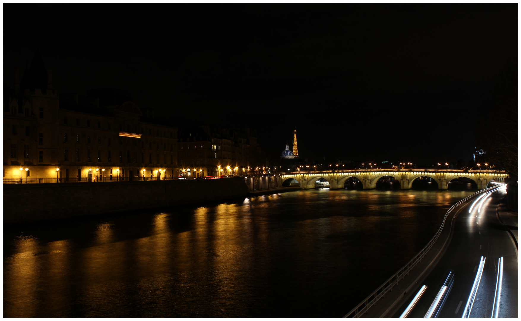 La Seine by night