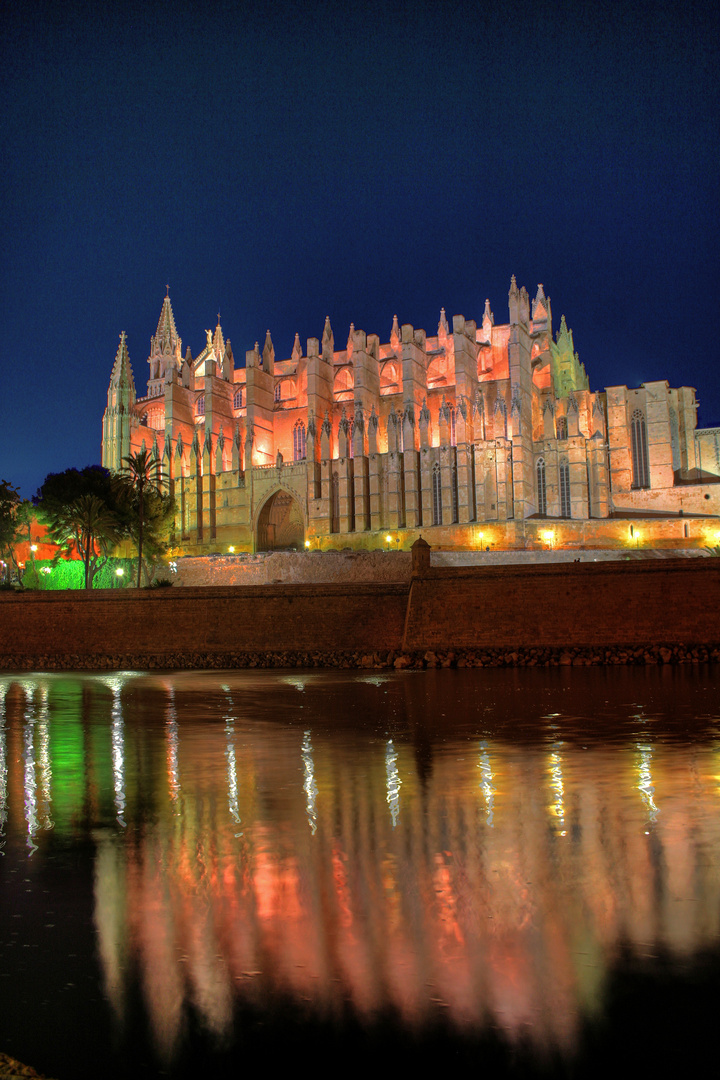 La Seu at night