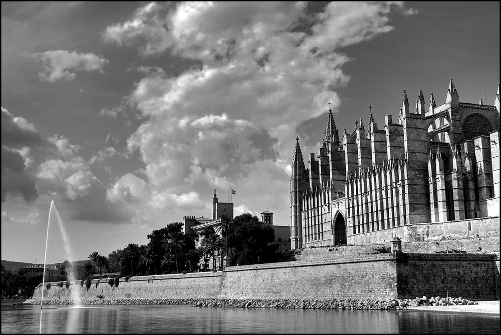 La Seu B&W