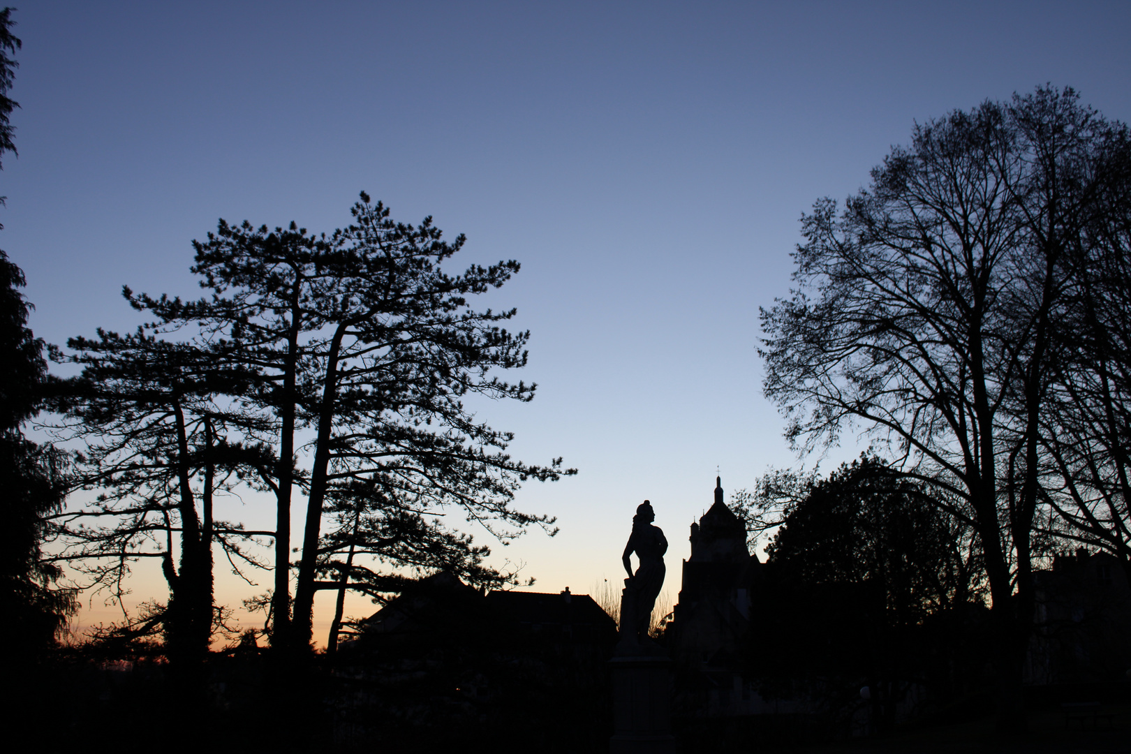 ...la silhouette à Dole !!!...