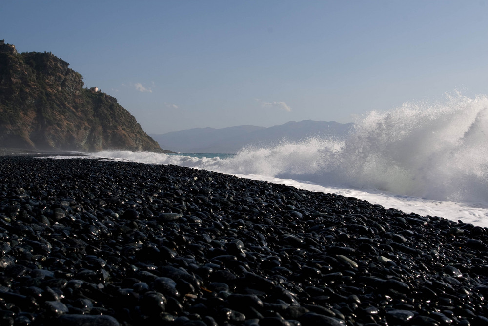 La spiaggia nera