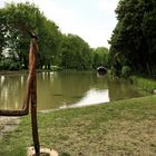 La statue et la péniche