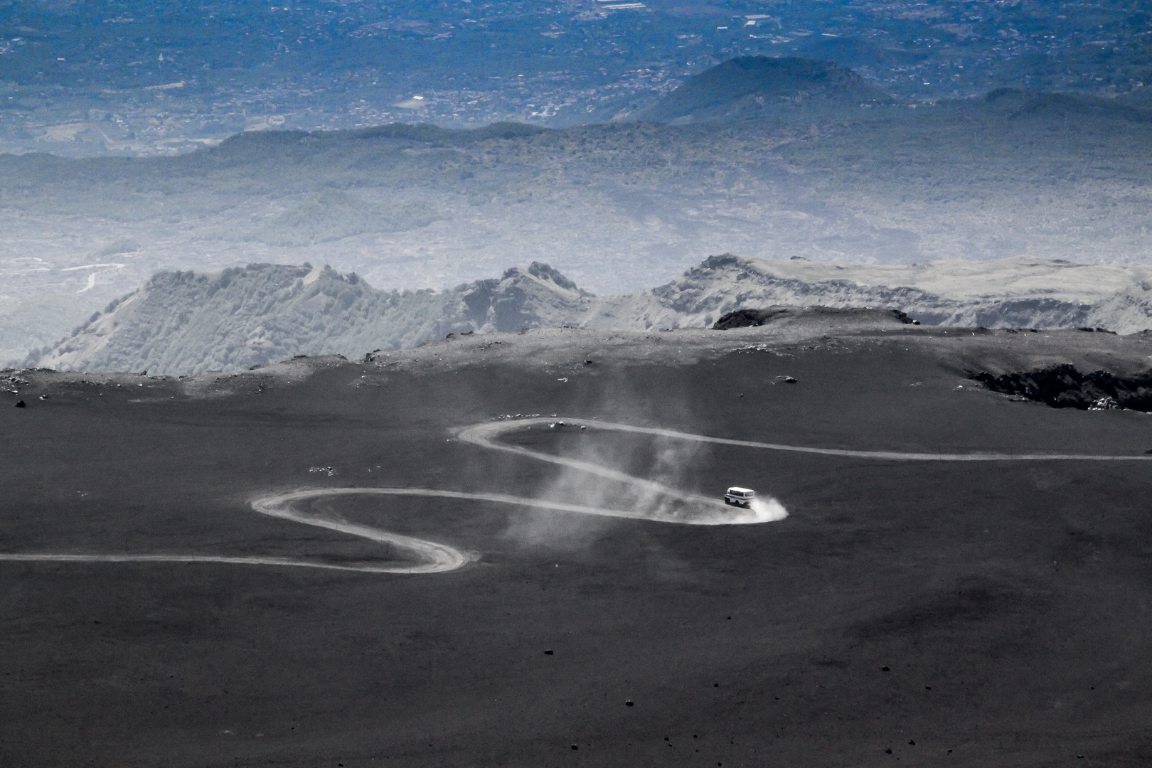 La strada per l'Etna