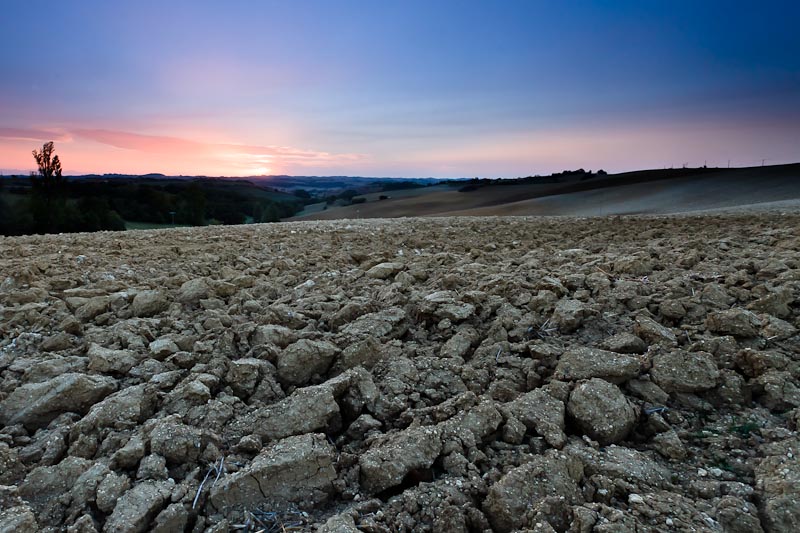 La terre tourne ... et se retourne ...