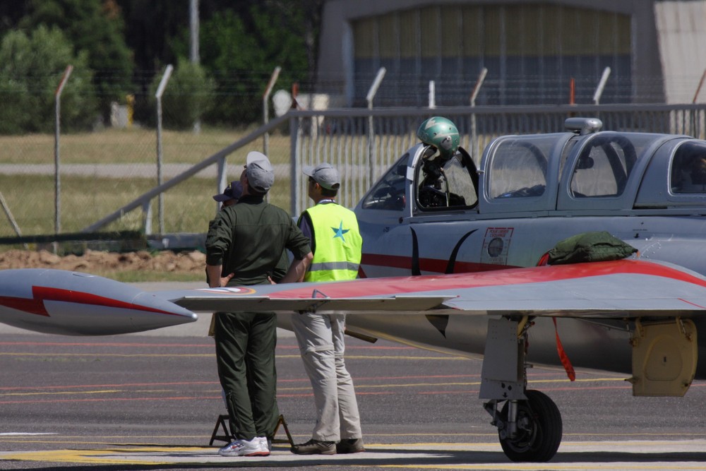 LA TETE EN L'AIR