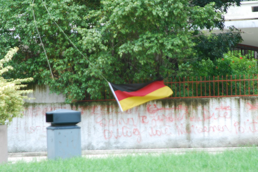 La Tombee du Drapeau Allemande