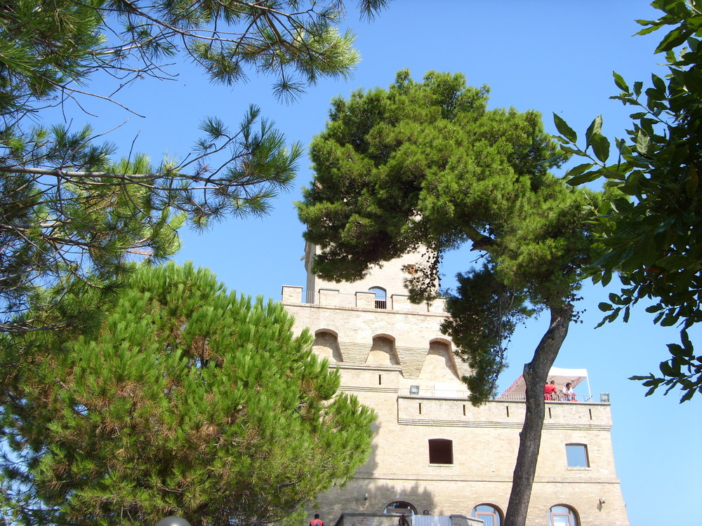 ...La Torre di Cerrano...