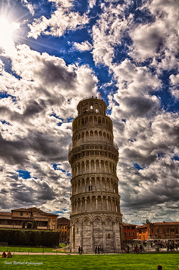 La torre pendente