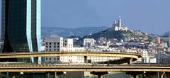 La Tour CMA entrée sur Marseille