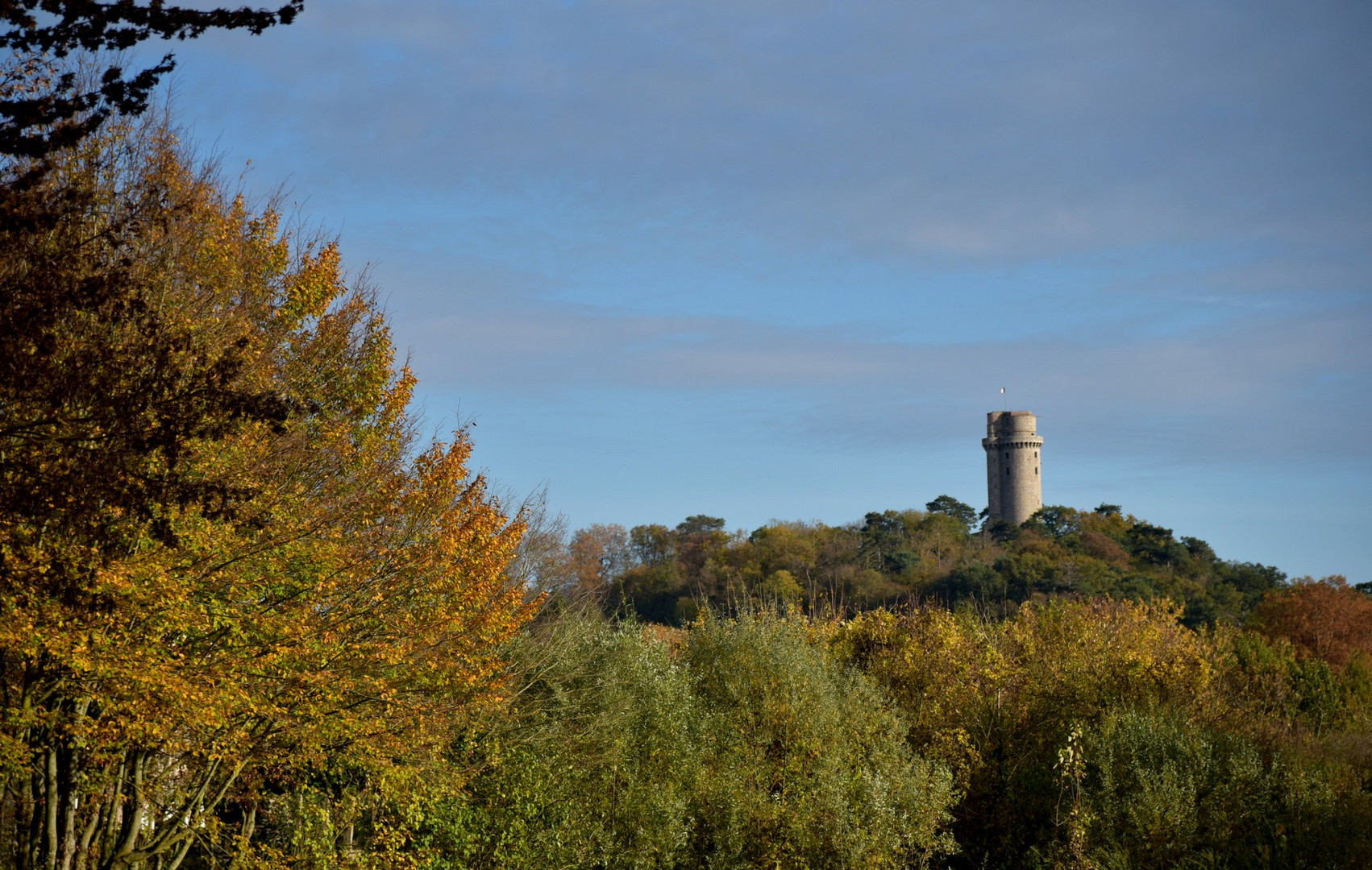 La tour de MONTHLERY