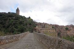 La Tour d'Olargues, depuis le Pont du Diable