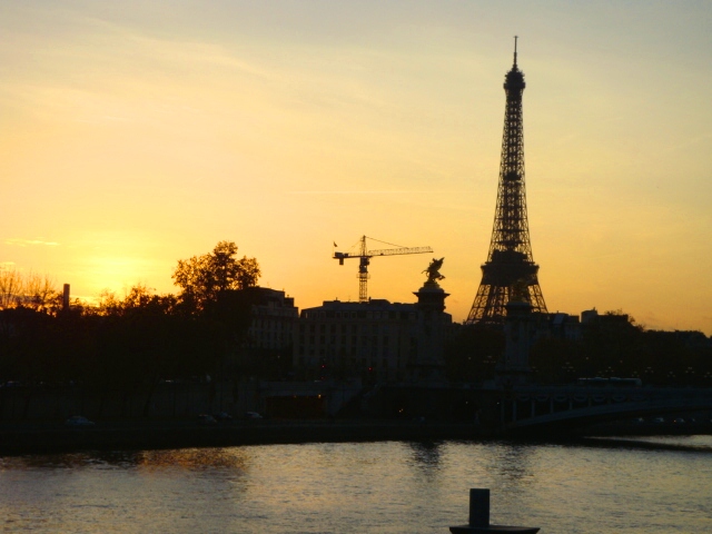 La tour Eiffel. < 3