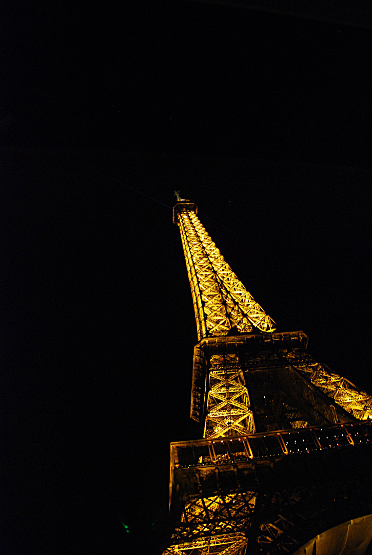 la tour eiffel.