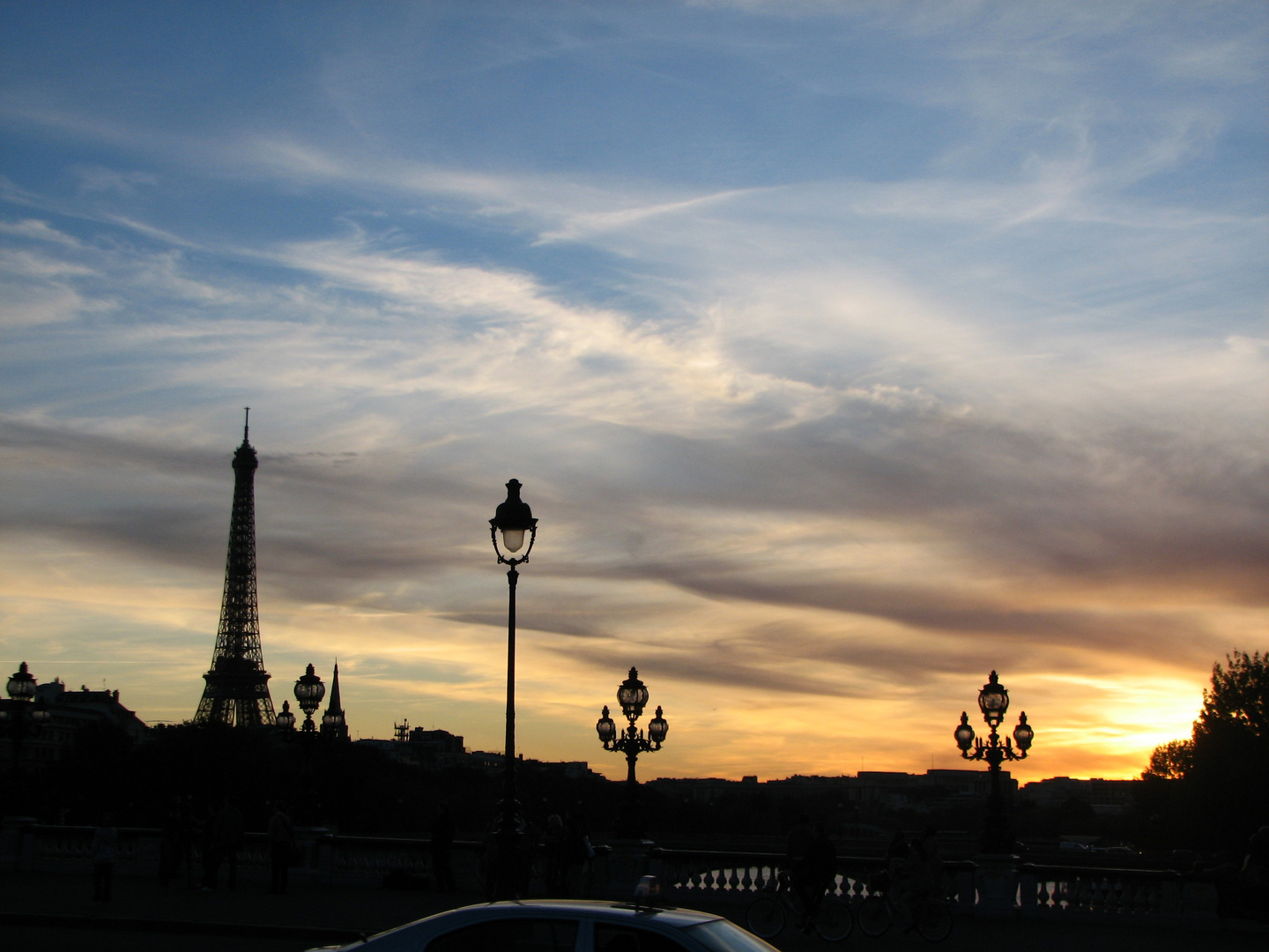 La Tour Eiffel aus der ferne