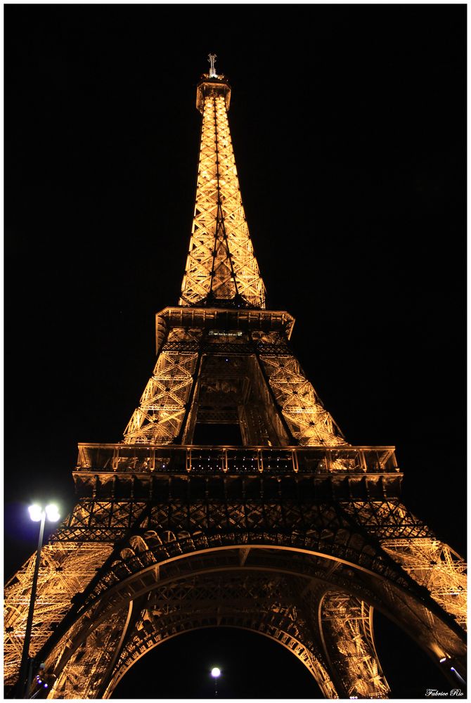 La Tour Eiffel By Night