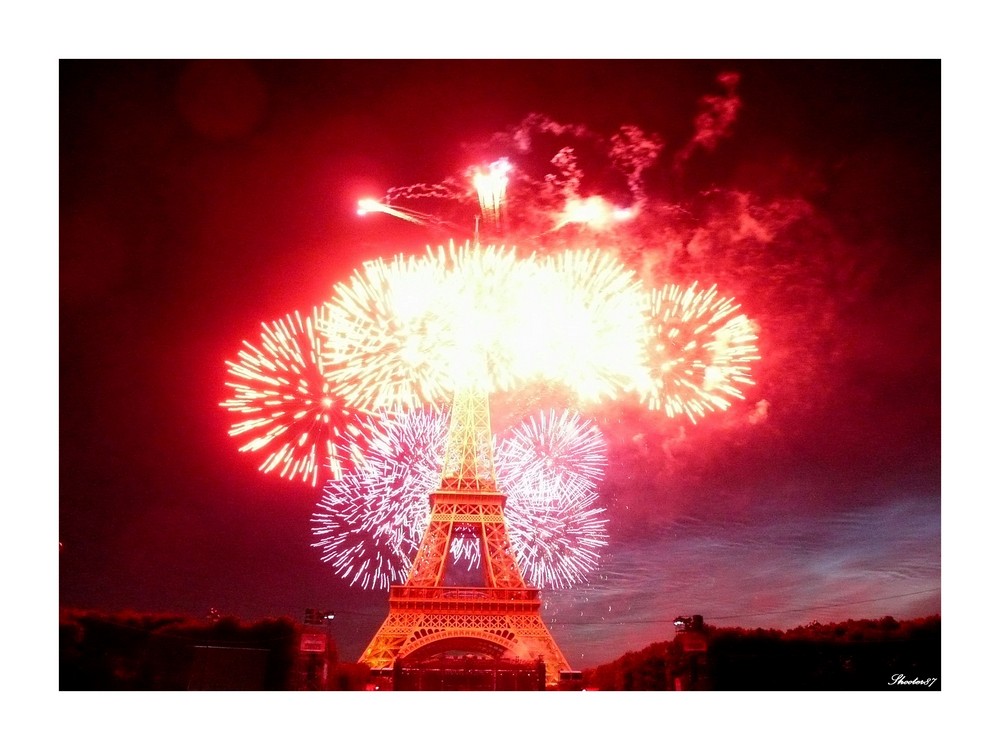 La Tour Eiffel en feu