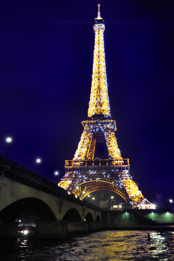 La Tour Eiffel en jaune