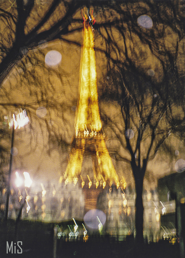 La Tour Eiffel iluminada-Tour Eiffel  Illuminations Pierre Bideau